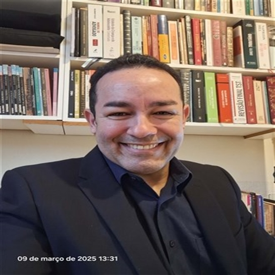 Professor Enaldo Freire